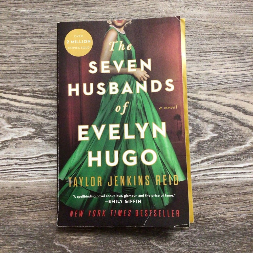 The Seven Husbands of Evelyn Hugo Paperback Book
